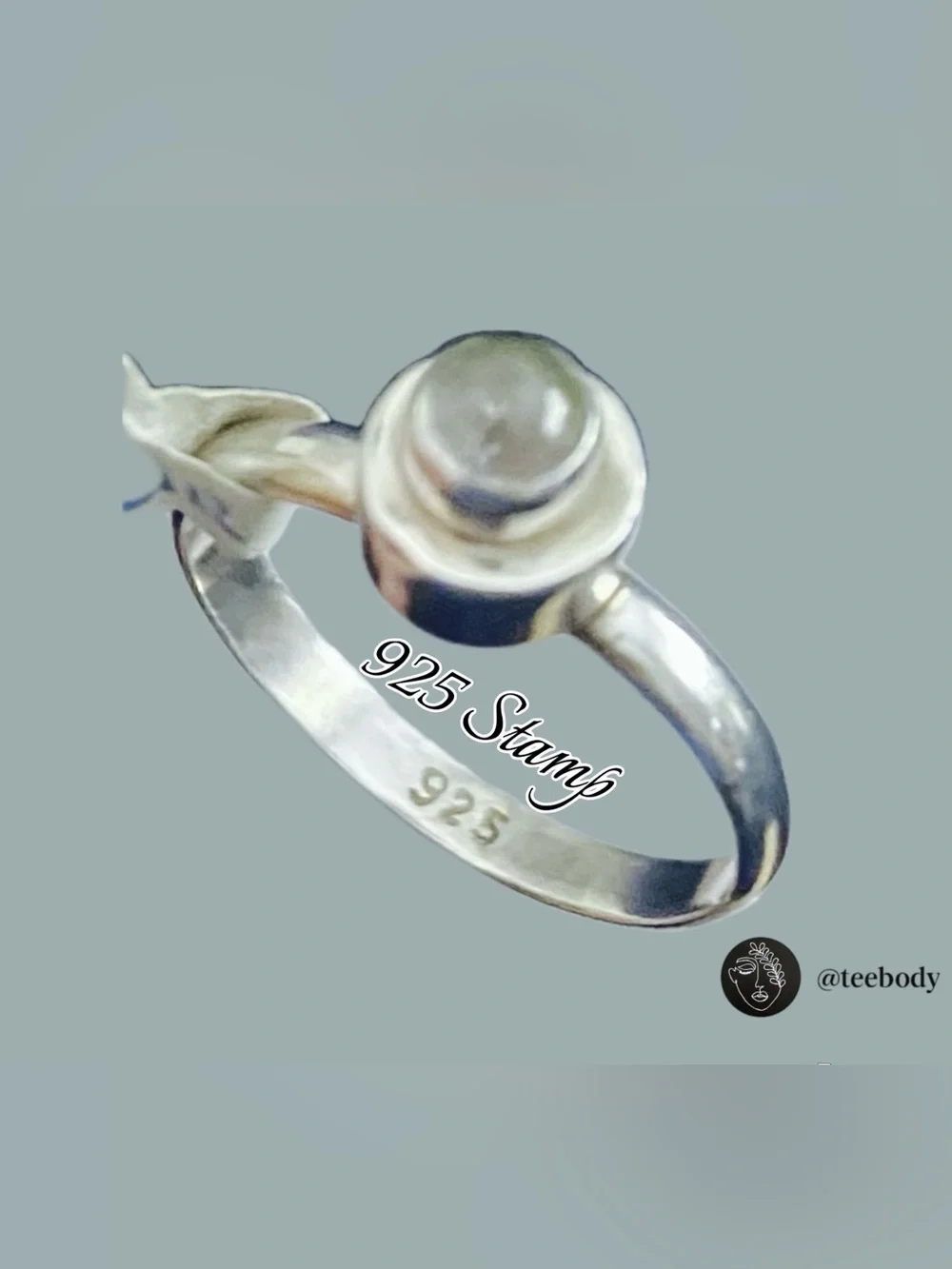 Vintage Y2K Sterling Silver Moonstone Bezel Ring Size 5.5 NWT